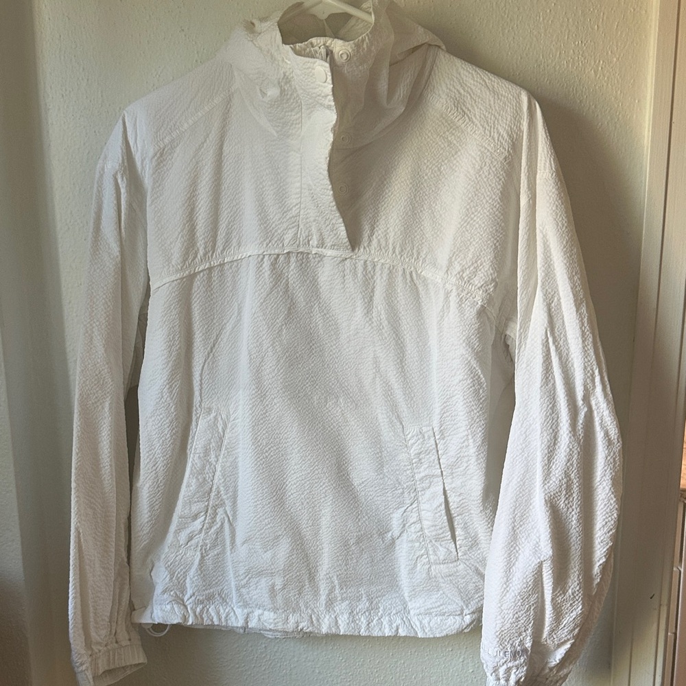 Lululemon Women's White Hooded Pullover Jacket